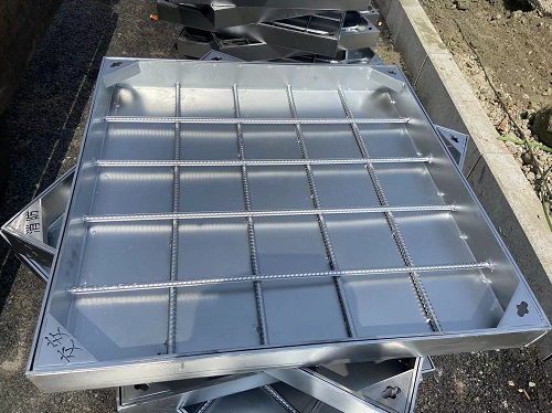 不銹鋼方形井蓋,不銹鋼隱形井蓋,不銹鋼裝飾井蓋