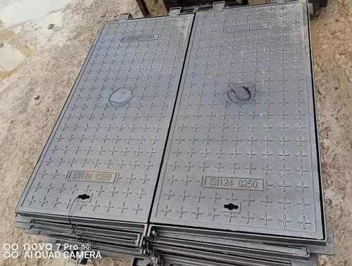 球墨鑄鐵方形井蓋，方形鑄鐵井蓋生產(chǎn)廠家