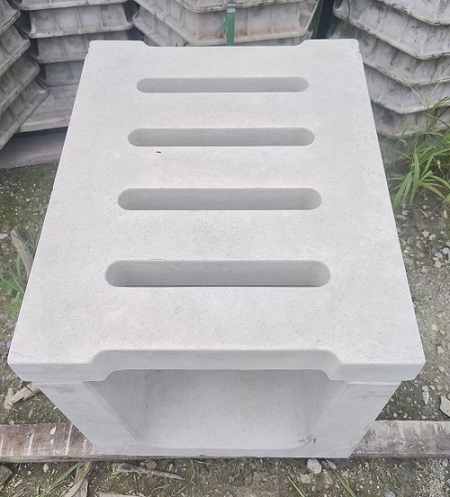 預(yù)制檢查井圖片,檢查井預(yù)制底板圖片,預(yù)制檢查井安裝圖片
