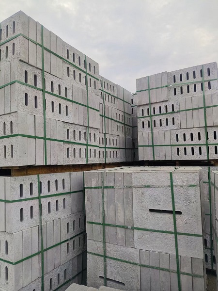 水泥雨水篦子圖片，水泥雨水篦子高清圖片，水泥雨水篦子成品圖片，水泥雨水口立篦子圖片，四孔水泥雨水篦子圖片