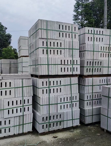 水泥雨水篦子圖片，水泥雨水篦子高清圖片，水泥雨水篦子成品圖片，水泥雨水口立篦子圖片，四孔水泥雨水篦子圖片