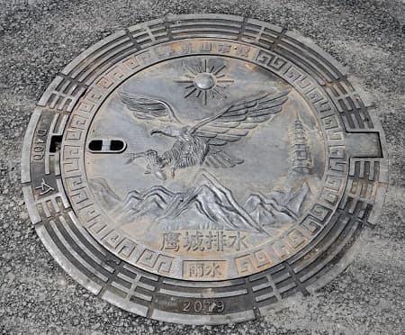球墨鑄鐵藝術井蓋:融合實用性與美學的創新設計