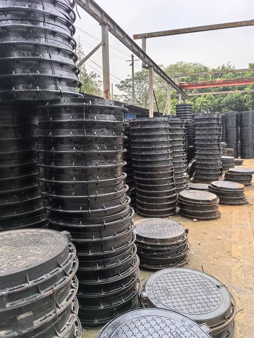 鑄鐵井蓋，井蓋承重規格，鑄鐵井蓋重量，重型井蓋，輕型井蓋，井蓋選擇