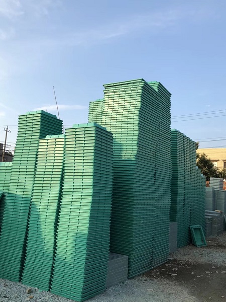 復(fù)合井蓋廠家及聯(lián)系電話，復(fù)合井蓋，復(fù)合井蓋廠家，復(fù)合井蓋廠家電話