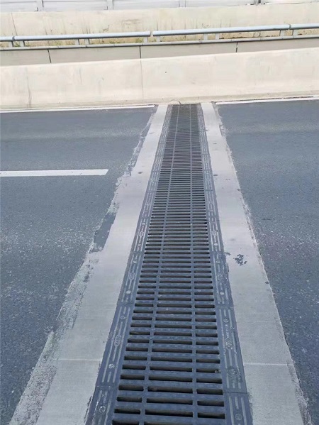 橫截溝鑄鐵篦子，橫截溝，橫截溝篦子，隧道橫截溝鑄鐵篦子