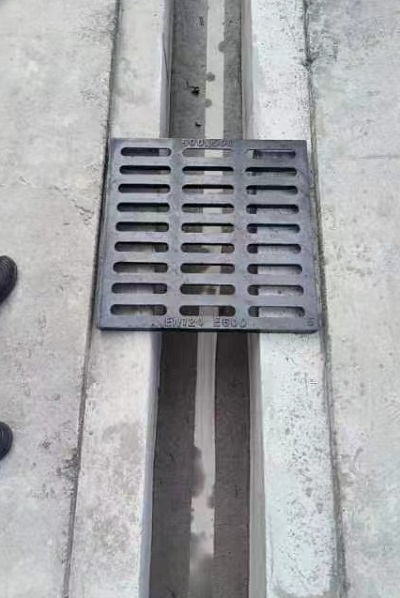 球墨鑄鐵蓋板井蓋，蓋板井蓋